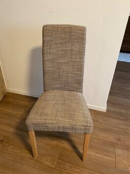 Jedálenské stoličk