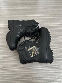 Obuv špeciálna (zásahová) vysoká, veľkosť 28