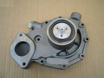 Vodná pumpa na John Deere