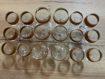 Sklenené poháre