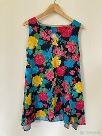 Kvetinové krátke šaty, nenosené, veľkosť 42