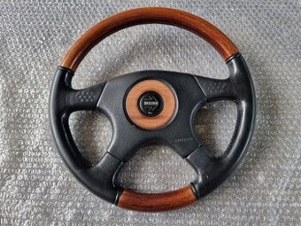 Kúpim Originálny polokožený volant Momo na Peugeot