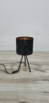 Predám nočnú lampu cirno zlatú