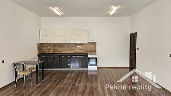 Prenájom 1 izbového bytu na námestí v Banskej Bystrici