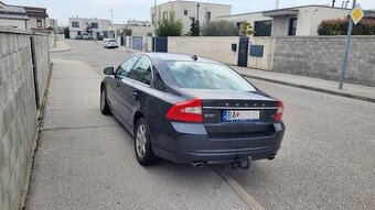 Volvo S80 2.4 D5 manuál