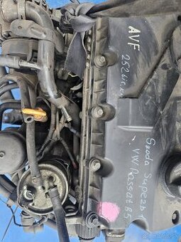 Motor Skoda Superb 1 2.0 103 kW VW Passat B5