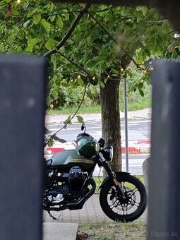 Moto Guzzi V7 III Stone