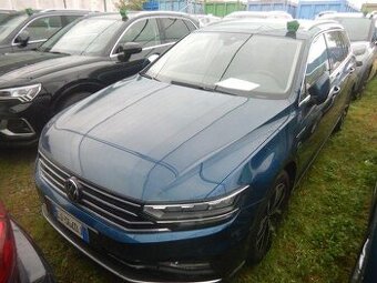 VW Passat B8 Variant 2.0 TDI 110kw Dsg Lift R-line