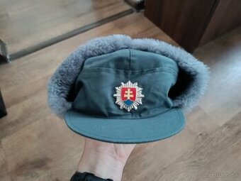 Zimná policajná čiapka