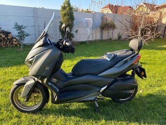 Yamaha X-MAX