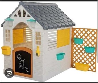 Plastový domcek - 1