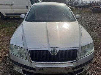 Rozpredam Skoda Octavia 2 1,9tdi 77kw farba 9156 aj 9102