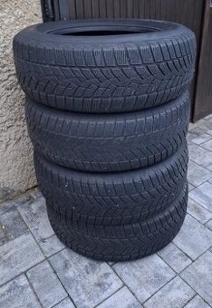 4x zimné pneu Good Year UltraGrip Performance 235/65 R17