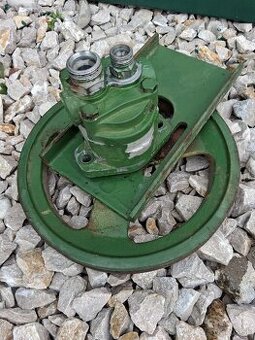 Hydraulické čerpadlo, hydraulický rozvádzač