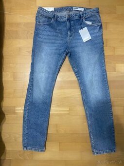 Pánske džínsy bershka