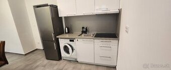 Ponúkame na prenájom 2 izb.byt v centre mesta.