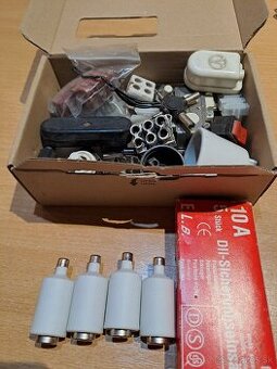 Drobný ELI materiál