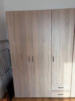 predám úplne novú skriňu DUB Sonoma - 3 dvere