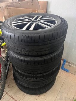 Mercedes Benz X class kola R19