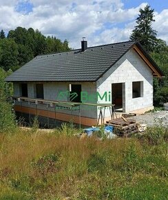 Rozostavaný rodinný dom s pozemkom v obci Olešná, 549m2  055
