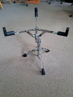 Snare stojan Mapex.