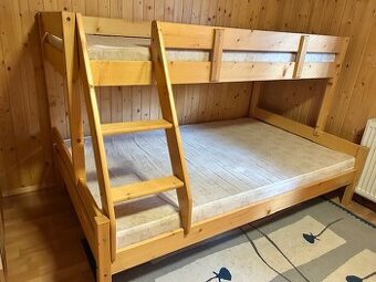 Poschodova postel z masivneho dreva