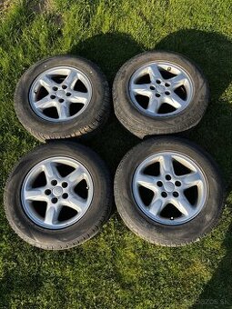 Toyota RAV4 kolesá 5x114,3 R16