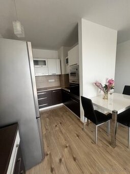 Prenajmem zariadený 2-izbový byt – Galanta, sídl. WEST