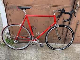 Cestný bicykel