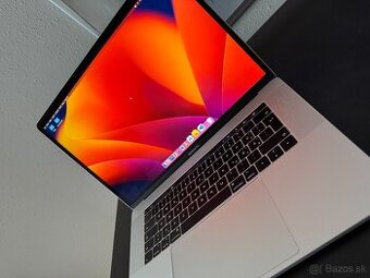 MacBook Pro 15" (2017) – i7, 16GB RAM, 500GB SSD