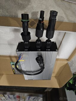 Grid tie inverter 700 W, solarne káble