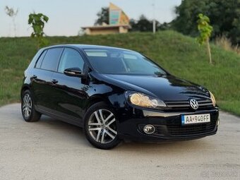 VOLKSWAGEN GOLF VI 1.6 BENZÍN HATCHBACK SK PÔVOD