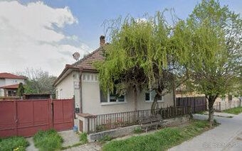 Starší rodinný dom na veľkom pozemku 1273 m2, Brestovany