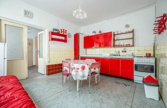 5-izbový RD v obci MADUNICE,o výmere 240 m2, pozemok 706 m2