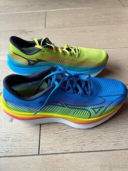 Pánske bežecké topánky Mizuno Wave Rebellion Pro