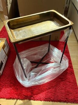 Dizajnovy konferencny stolik Ronde znacky Clayre & Eef