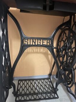 Starožitný šijací stroj Singer cca 1920
