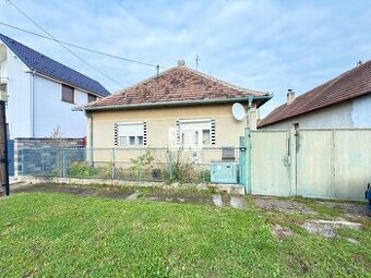 Rodinný dom s veľkým pozemkom v obci Čakajovce - 1