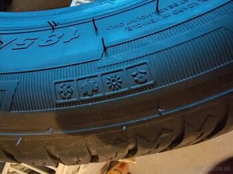 Predám 2 ks pneumatík 185/60 R15 88H na zimu/celoročné - 1