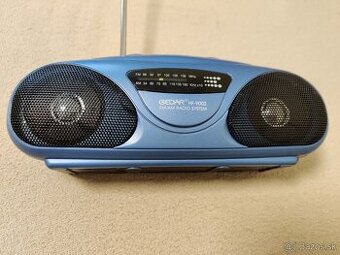 Predám malé rádio na batérie.///.