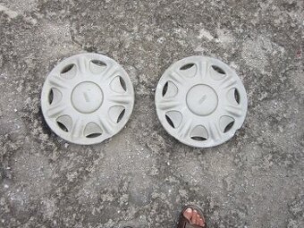 Darujem puklice 2ks originalne Fiat Brava R14.