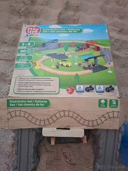 Dreveny vlacik + hasicska stanica