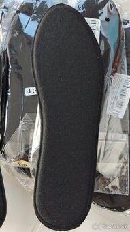 Vložky do topánok z pamäťovej peny 43, čierne