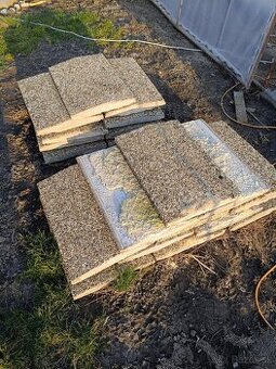 Stlpove striešky, dlaždice