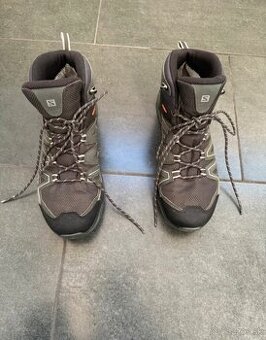 Turistické topánky značky Salomon