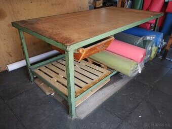 Predám pracovné stoly