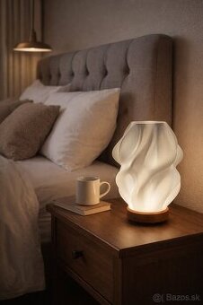 Dizajnová lampa na nočný stolík