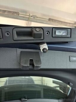 Cupra Formentor cúvacia kamera