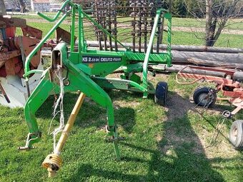 Zhrabovač sena Deutz Fahr