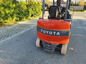 Vysokozdvižný vozík Toyota - 1